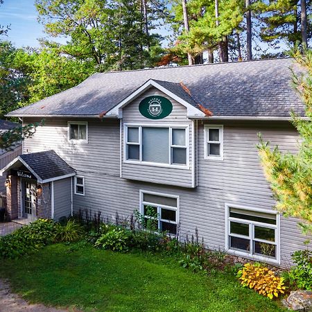 Muskoka Waterfront Retreat Villa Dwight Ngoại thất bức ảnh