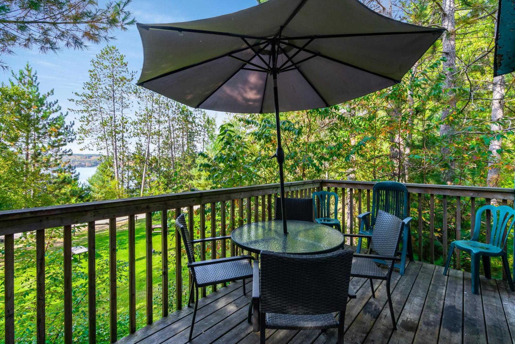 Muskoka Waterfront Retreat Villa Dwight Ngoại thất bức ảnh