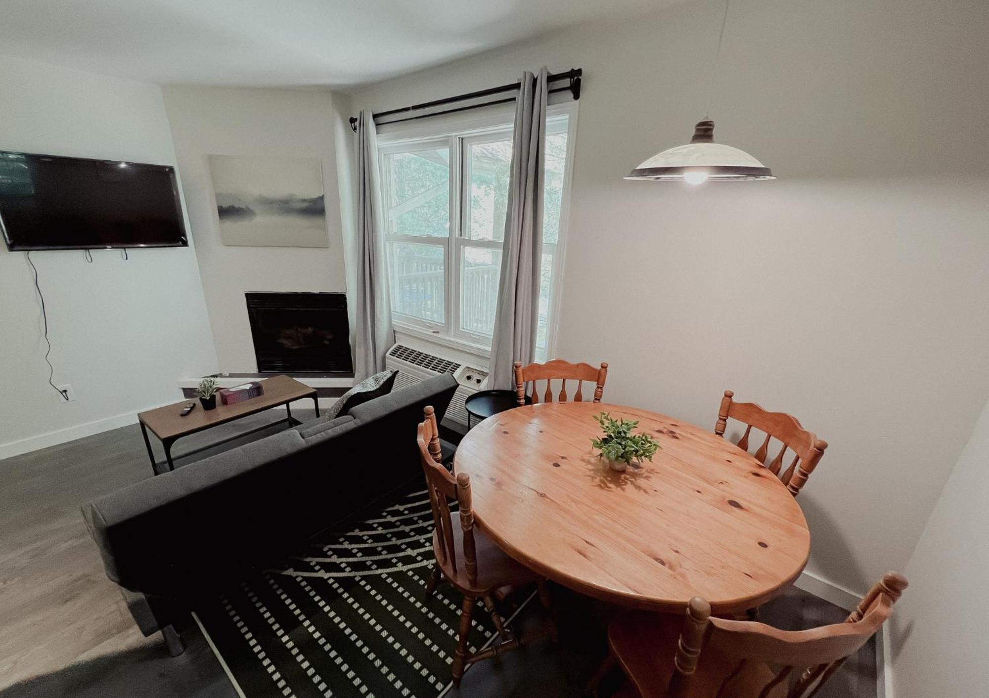 Muskoka Waterfront Retreat Villa Dwight Ngoại thất bức ảnh