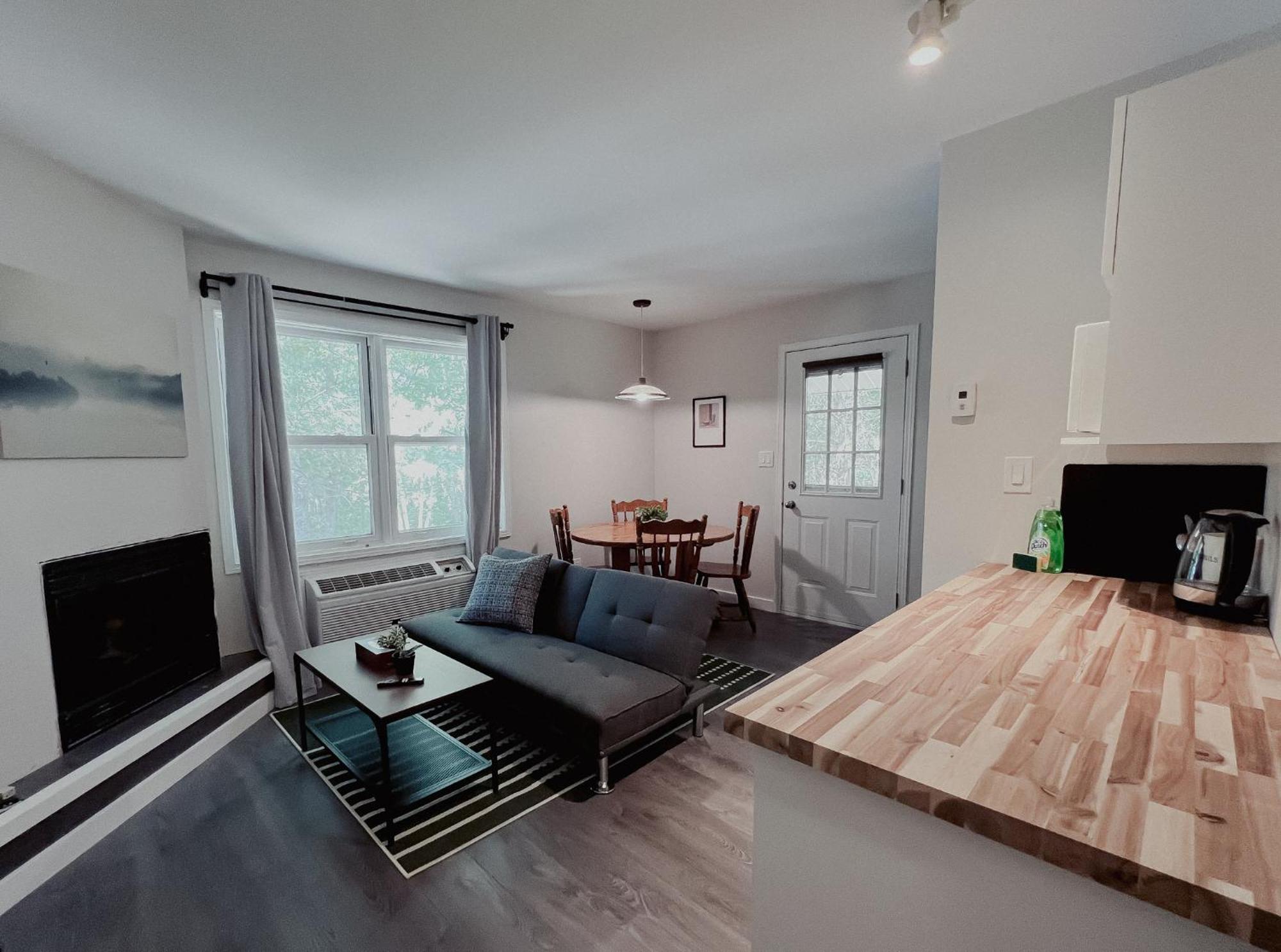 Muskoka Waterfront Retreat Villa Dwight Ngoại thất bức ảnh