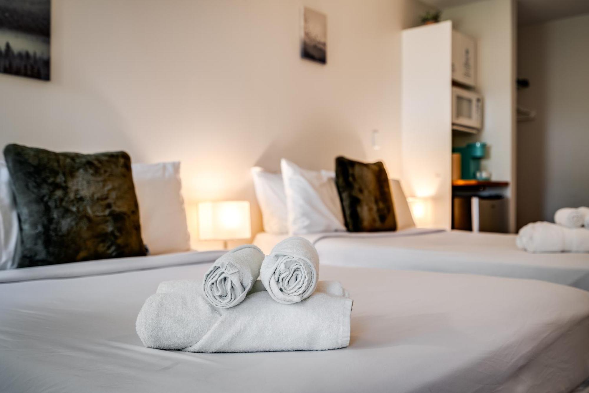 Muskoka Waterfront Retreat Villa Dwight Ngoại thất bức ảnh